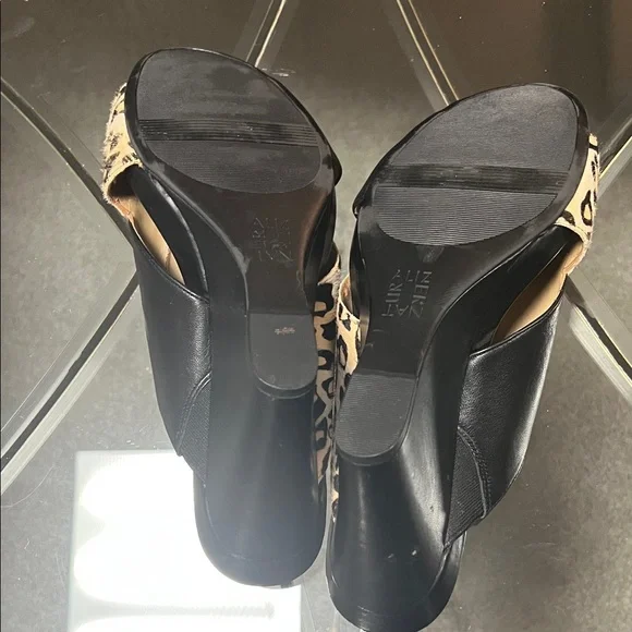 Naturalizer Black and Leopard Print slides 9M - Picture 2 of 5